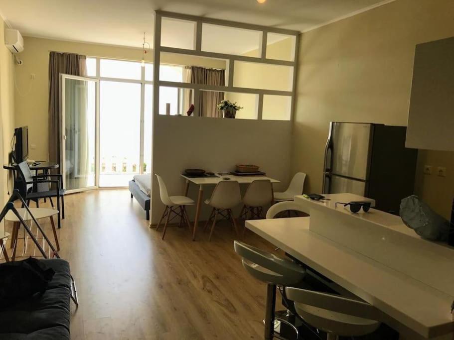 Sea View Studio Apartment In Gonio-Kvariati Exterior photo